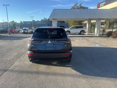 2026 Mitsubishi Outlander ES
