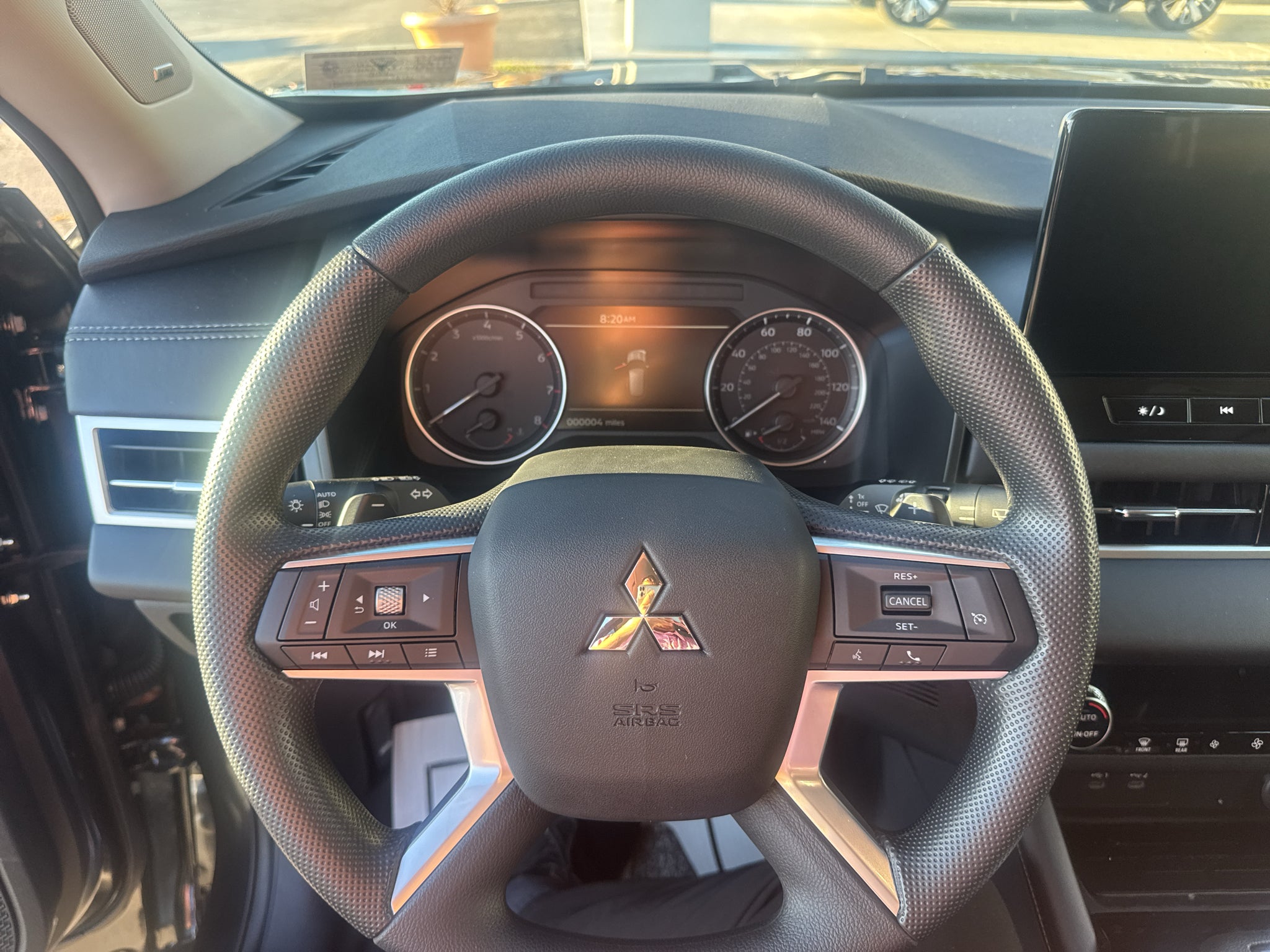 2026 Mitsubishi Outlander ES