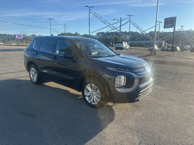 2026 Mitsubishi Outlander ES