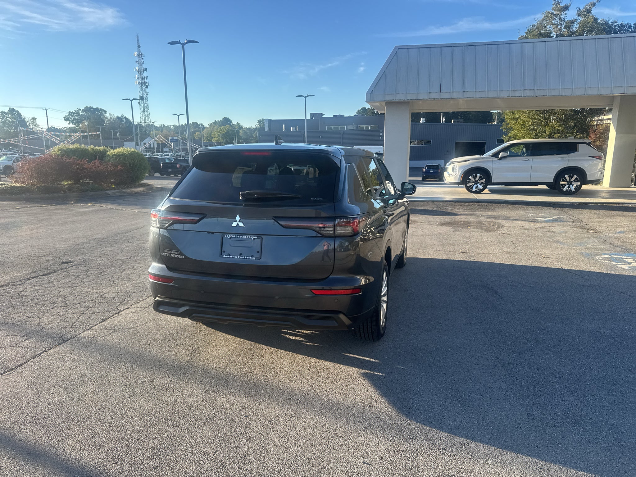2026 Mitsubishi Outlander ES