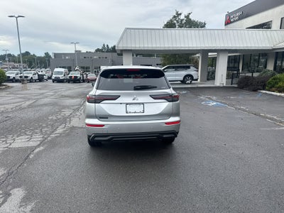 2026 Mitsubishi Outlander ES