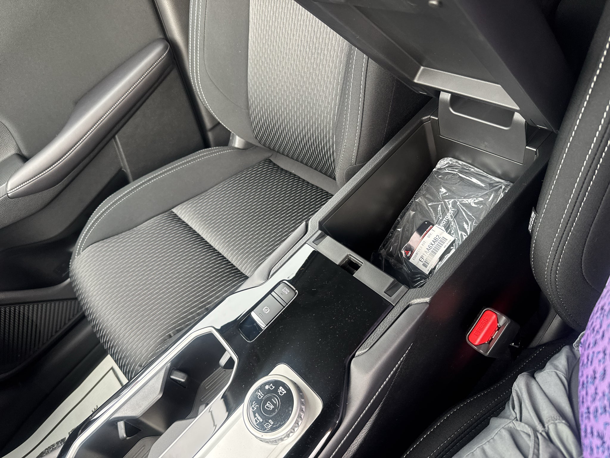 2026 Mitsubishi Outlander ES