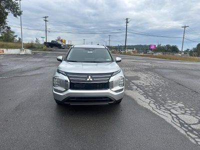 2026 Mitsubishi Outlander ES