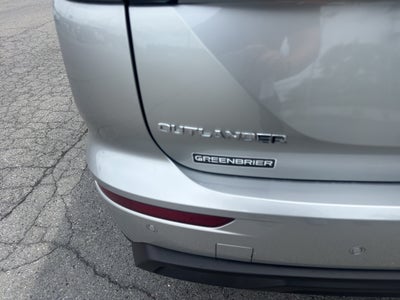 2026 Mitsubishi Outlander ES