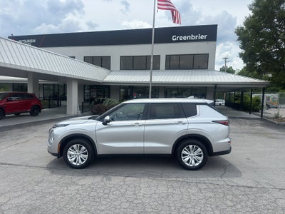 2026 Mitsubishi Outlander ES
