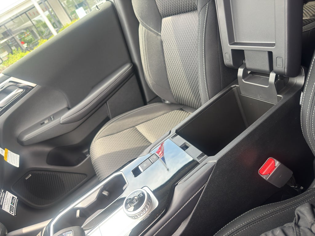 2026 Mitsubishi Outlander ES