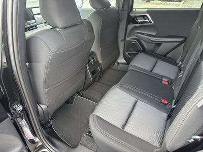 2026 Mitsubishi Outlander ES