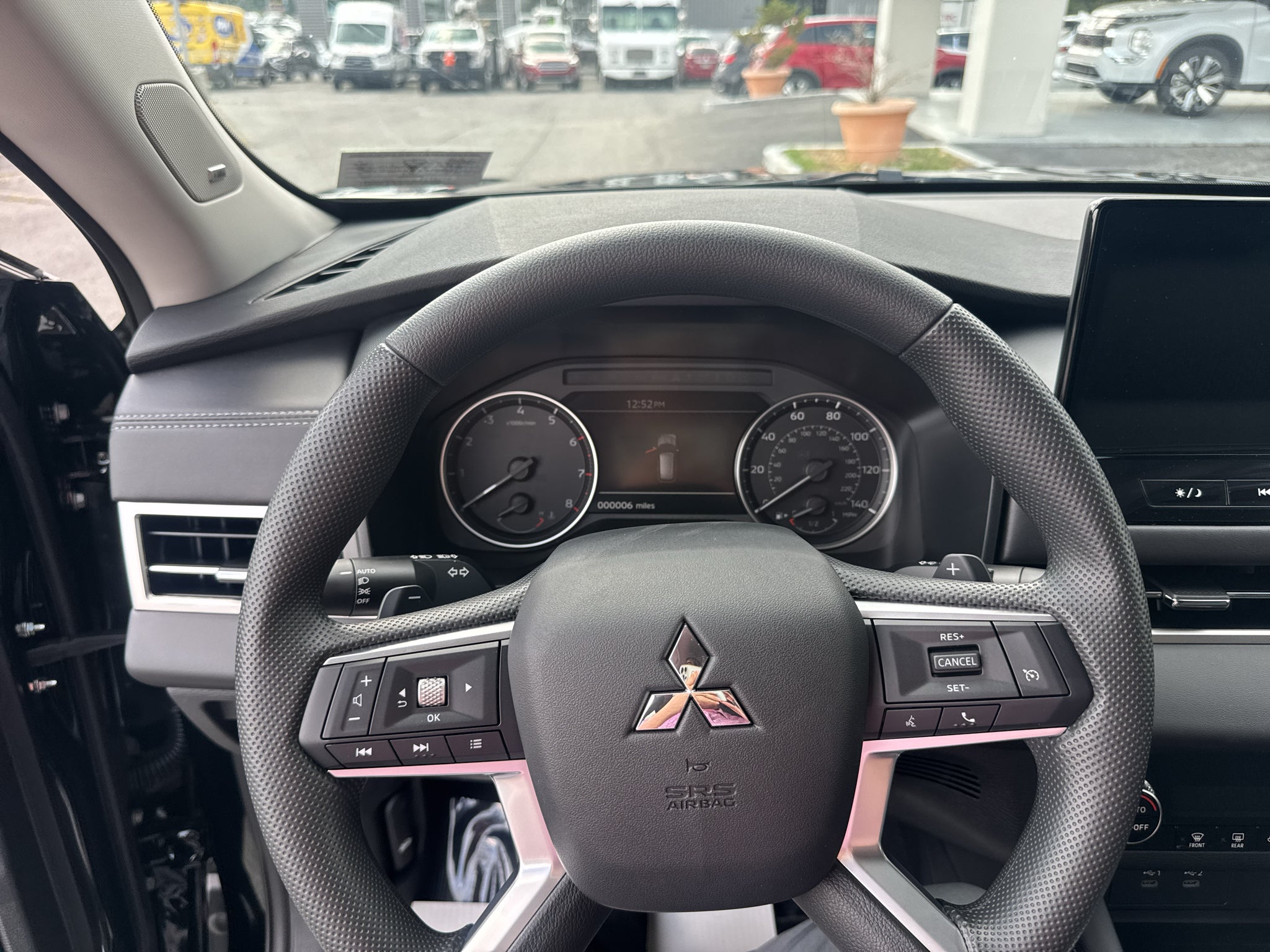 2026 Mitsubishi Outlander ES