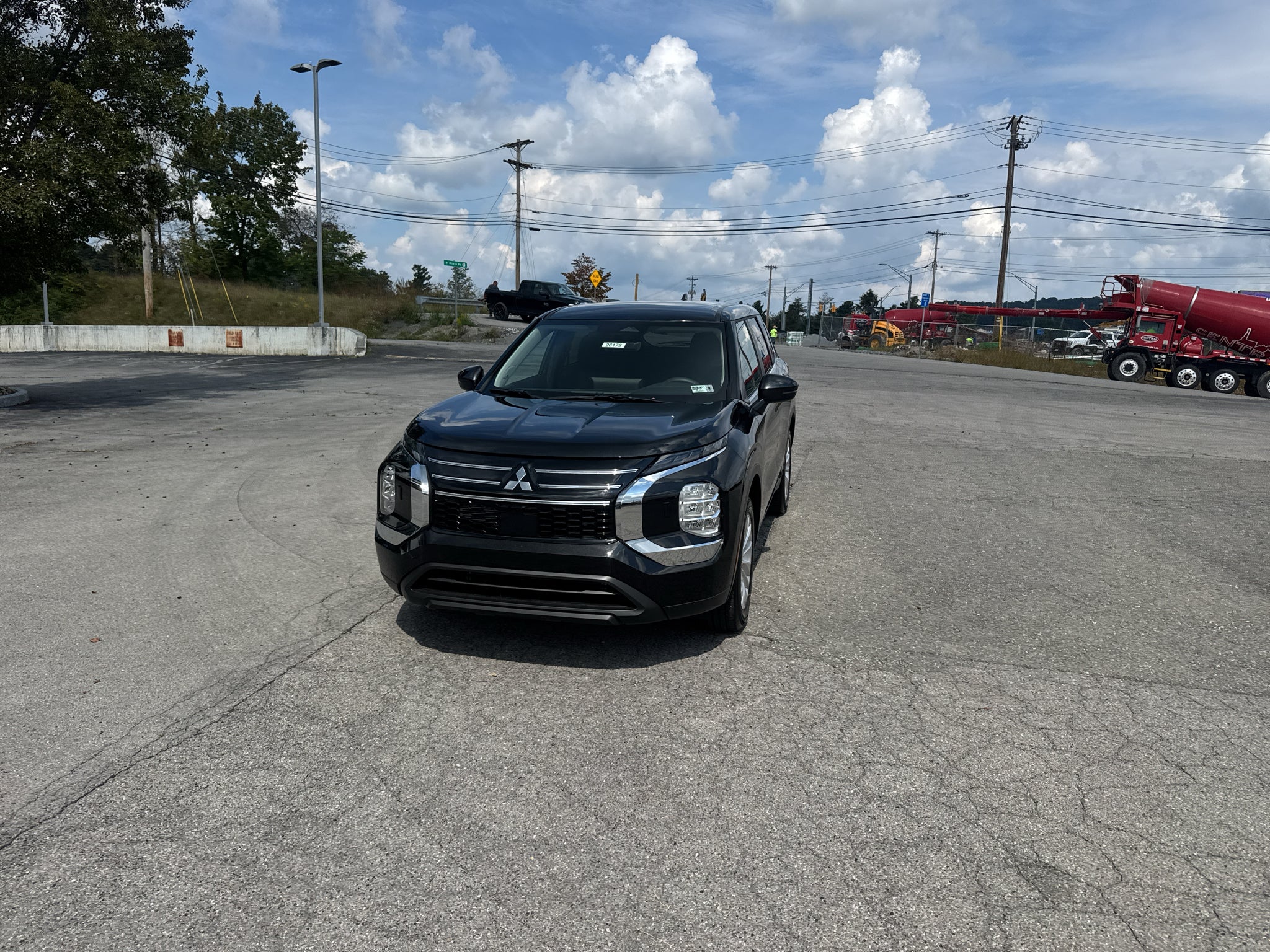 2026 Mitsubishi Outlander ES