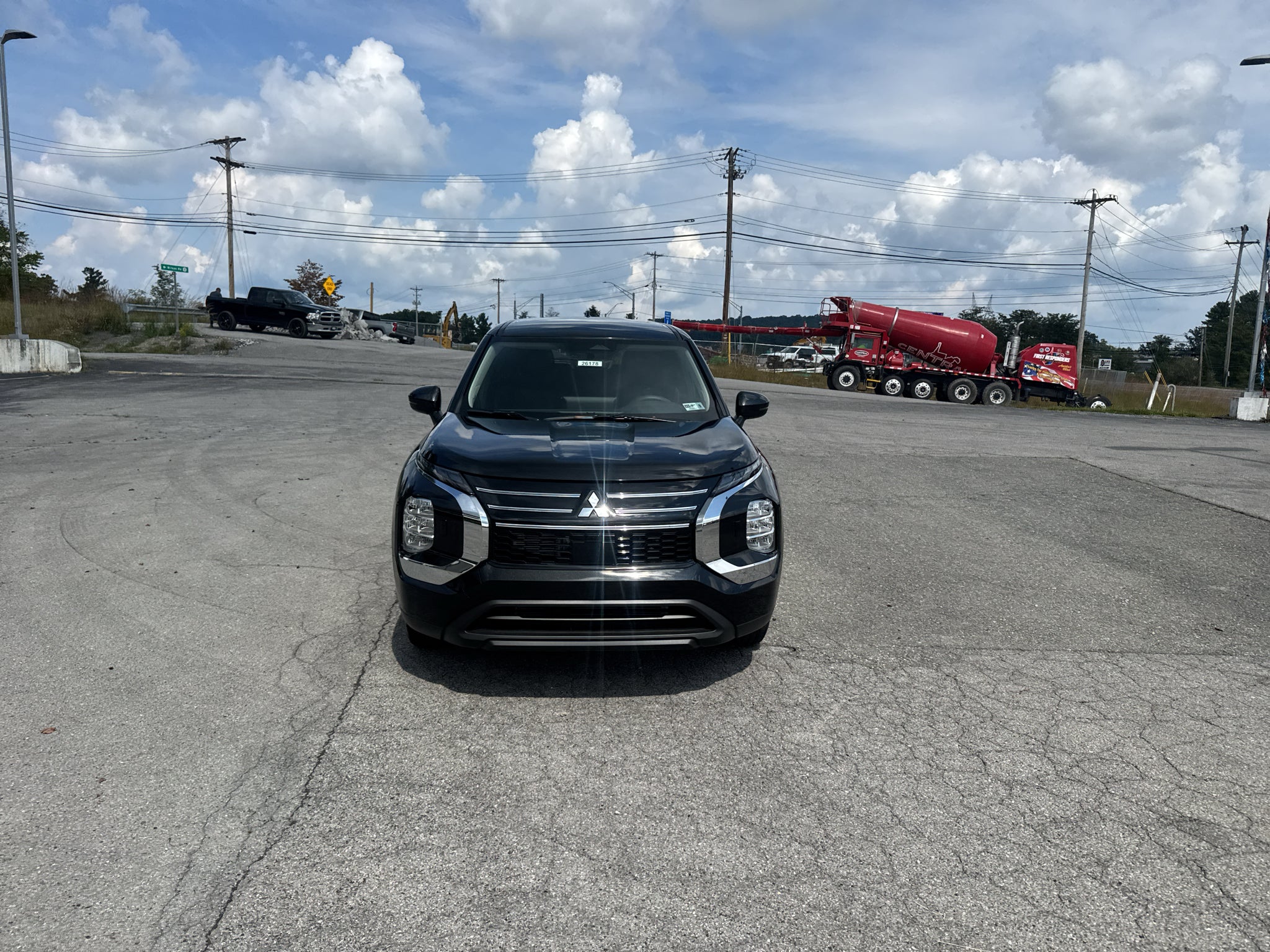2026 Mitsubishi Outlander ES