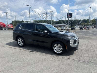 2026 Mitsubishi Outlander ES