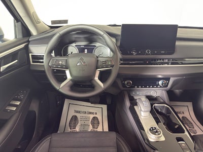 2025 Mitsubishi Outlander SE