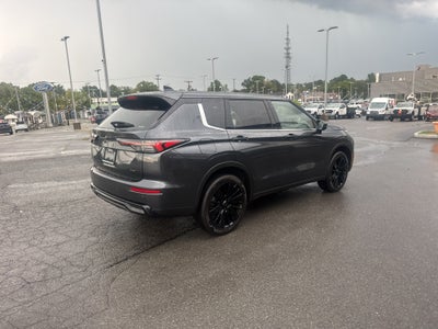 2026 Mitsubishi Outlander LE