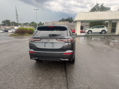 2026 Mitsubishi Outlander LE