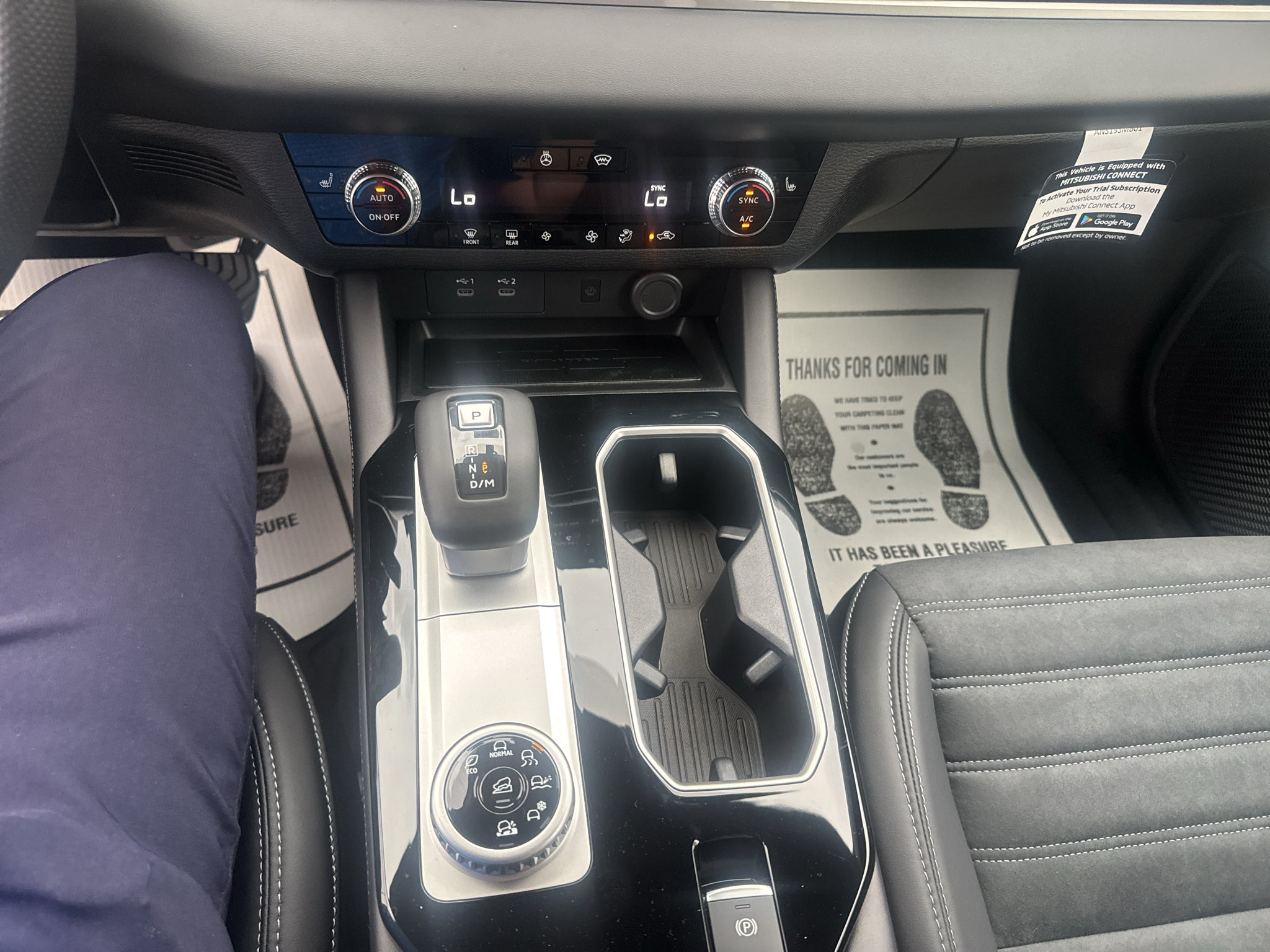 2026 Mitsubishi Outlander LE