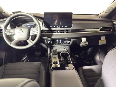 2026 Mitsubishi Outlander LE