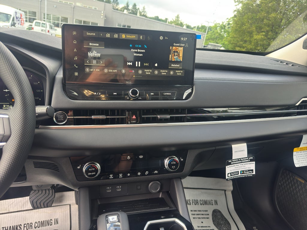 2026 Mitsubishi Outlander SE