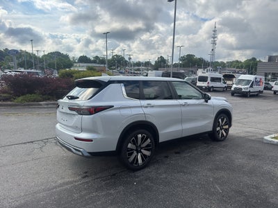 2026 Mitsubishi Outlander SE