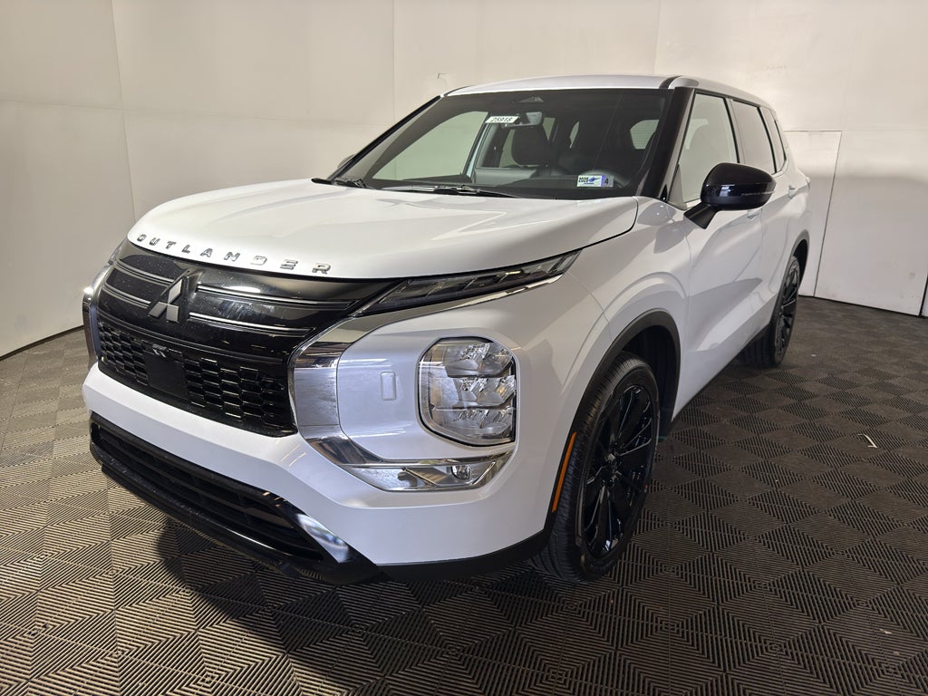 2026 Mitsubishi Outlander LE