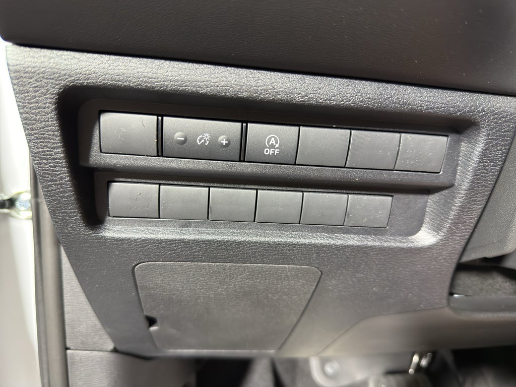 2026 Mitsubishi Outlander LE