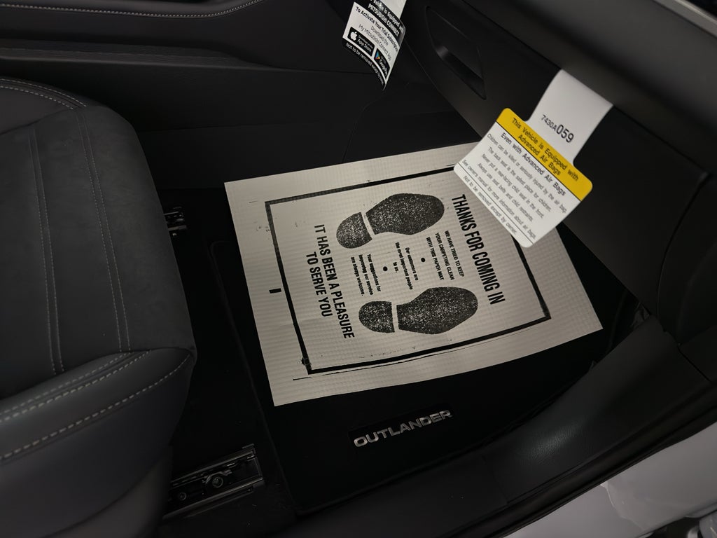 2026 Mitsubishi Outlander LE
