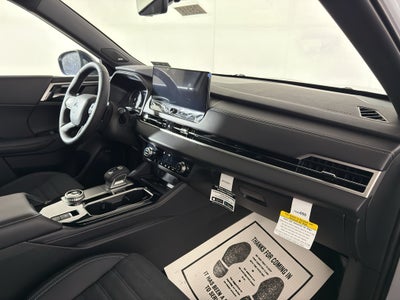 2026 Mitsubishi Outlander LE
