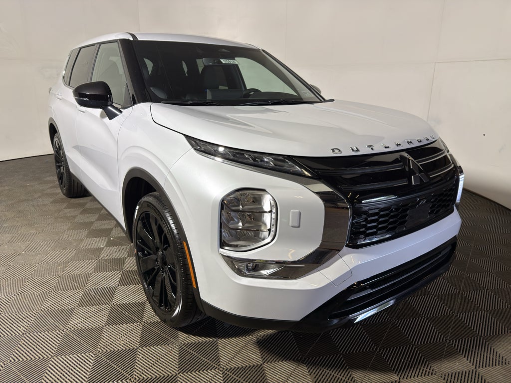 2026 Mitsubishi Outlander LE