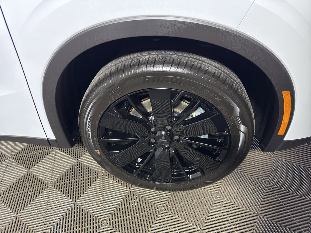 2026 Mitsubishi Outlander LE
