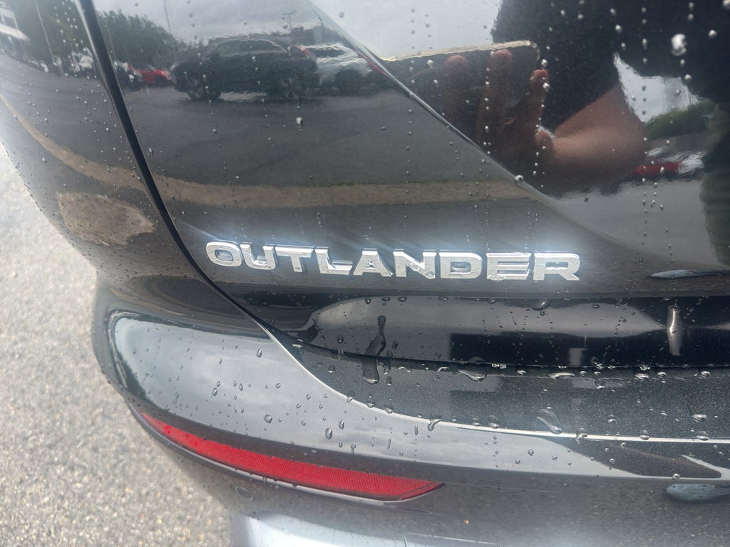 2026 Mitsubishi Outlander SE