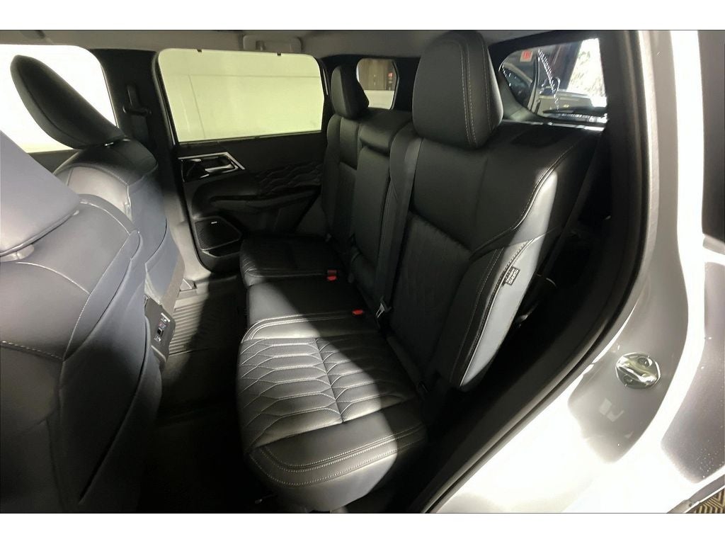 2025 Mitsubishi Outlander SEL