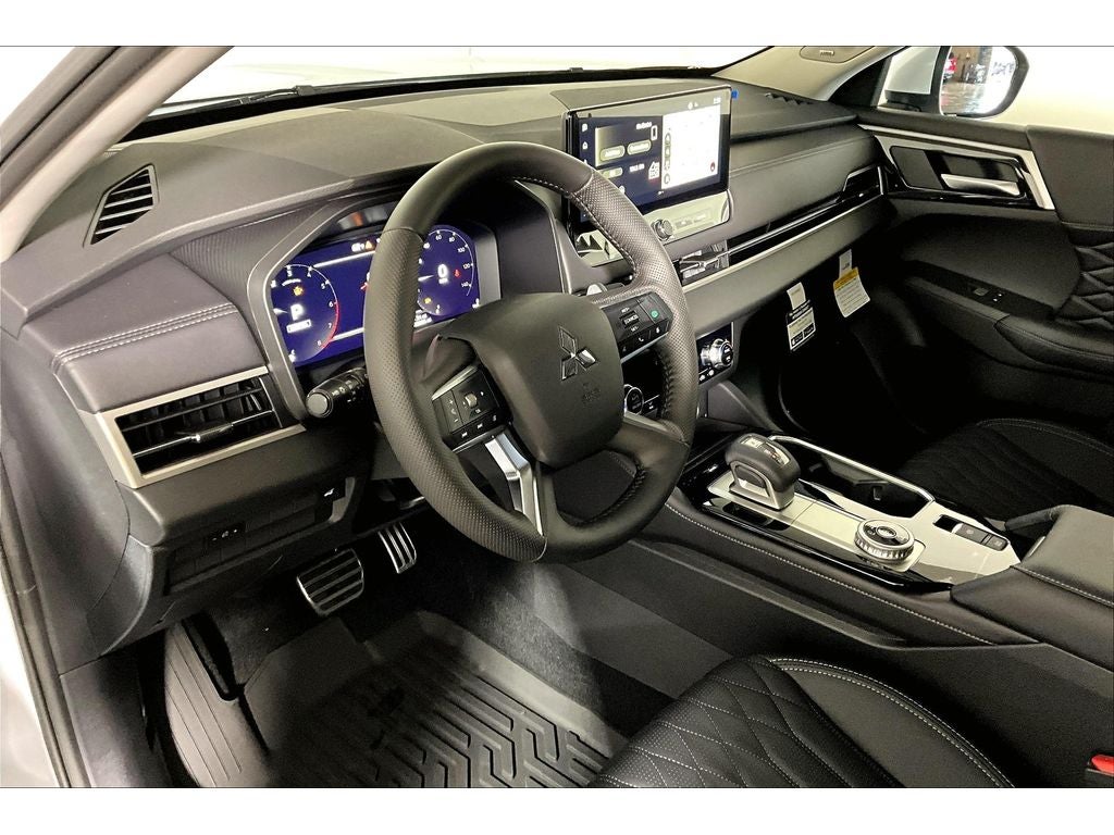 2025 Mitsubishi Outlander SEL