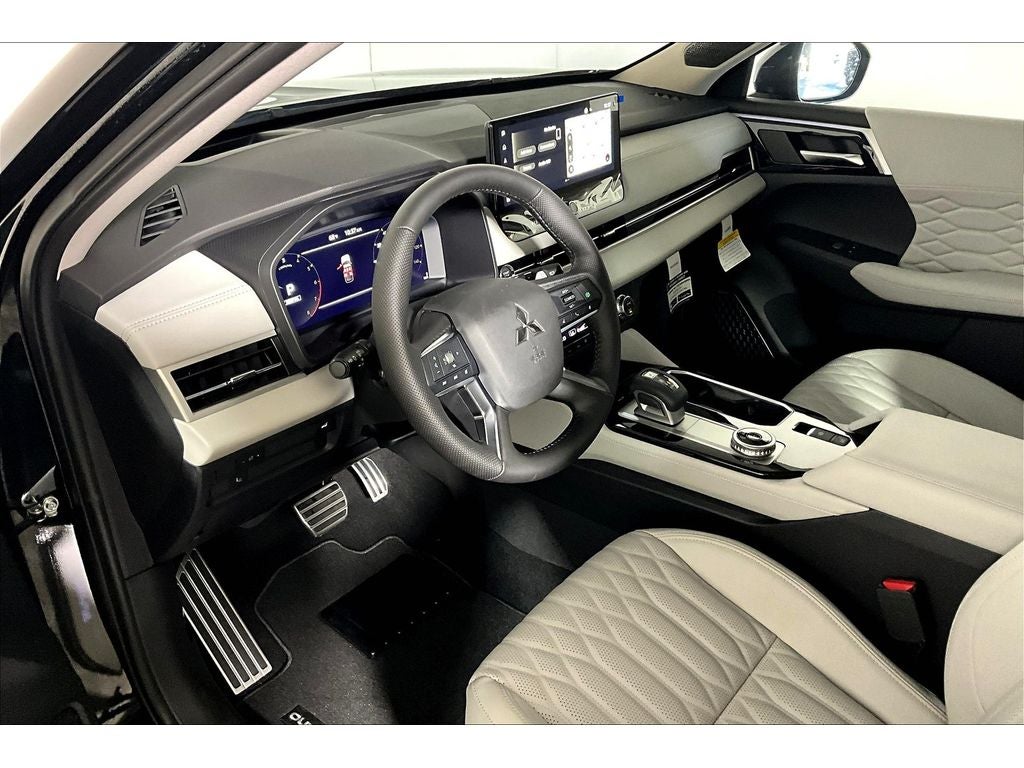 2025 Mitsubishi Outlander Platinum Edition