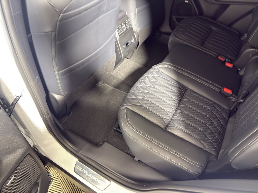 2026 Mitsubishi Outlander SEL