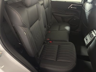 2026 Mitsubishi Outlander SEL