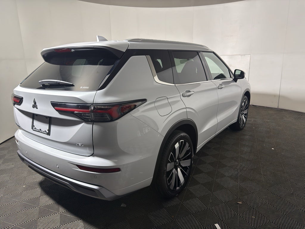 2026 Mitsubishi Outlander SEL