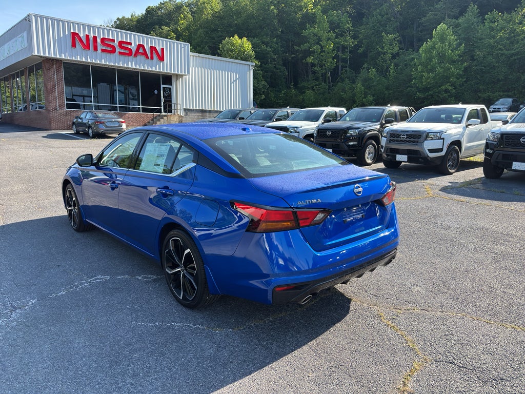 2025 Nissan Altima SR