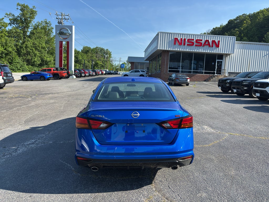 2025 Nissan Altima SR