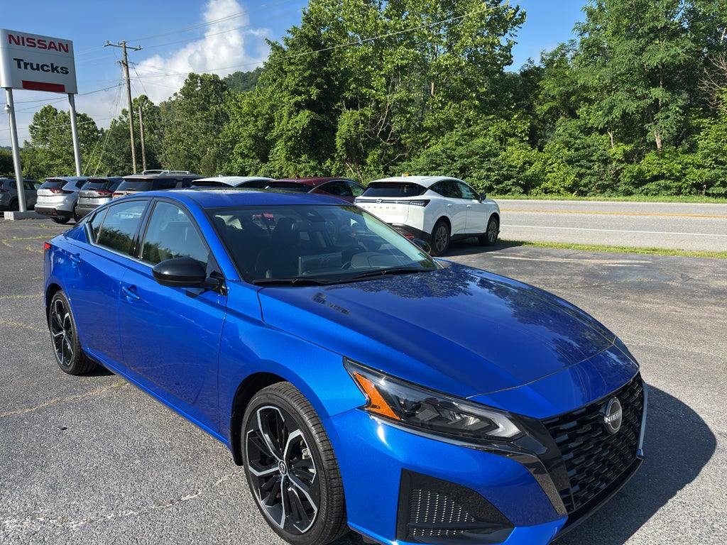 2025 Nissan Altima SR