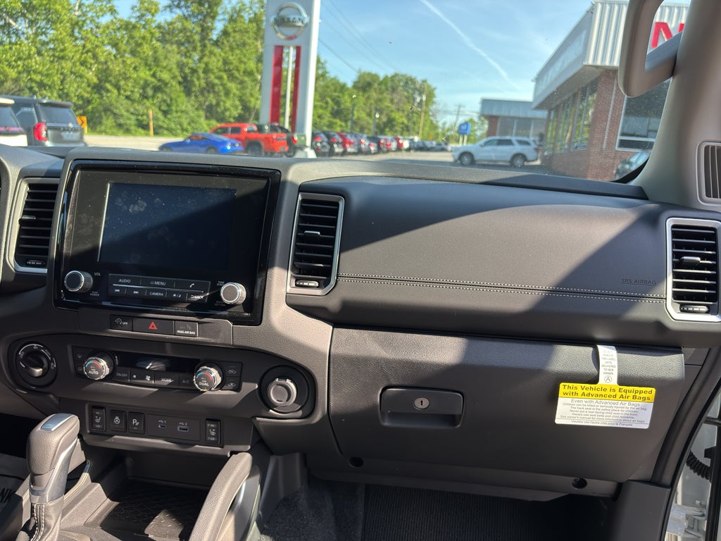 2024 Nissan Frontier SV