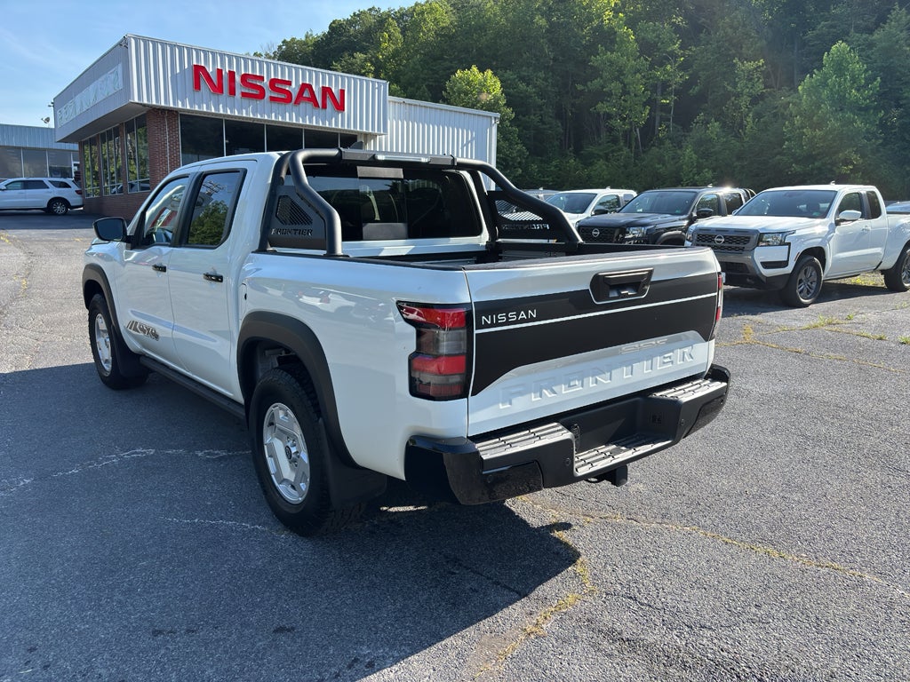 2024 Nissan Frontier SV