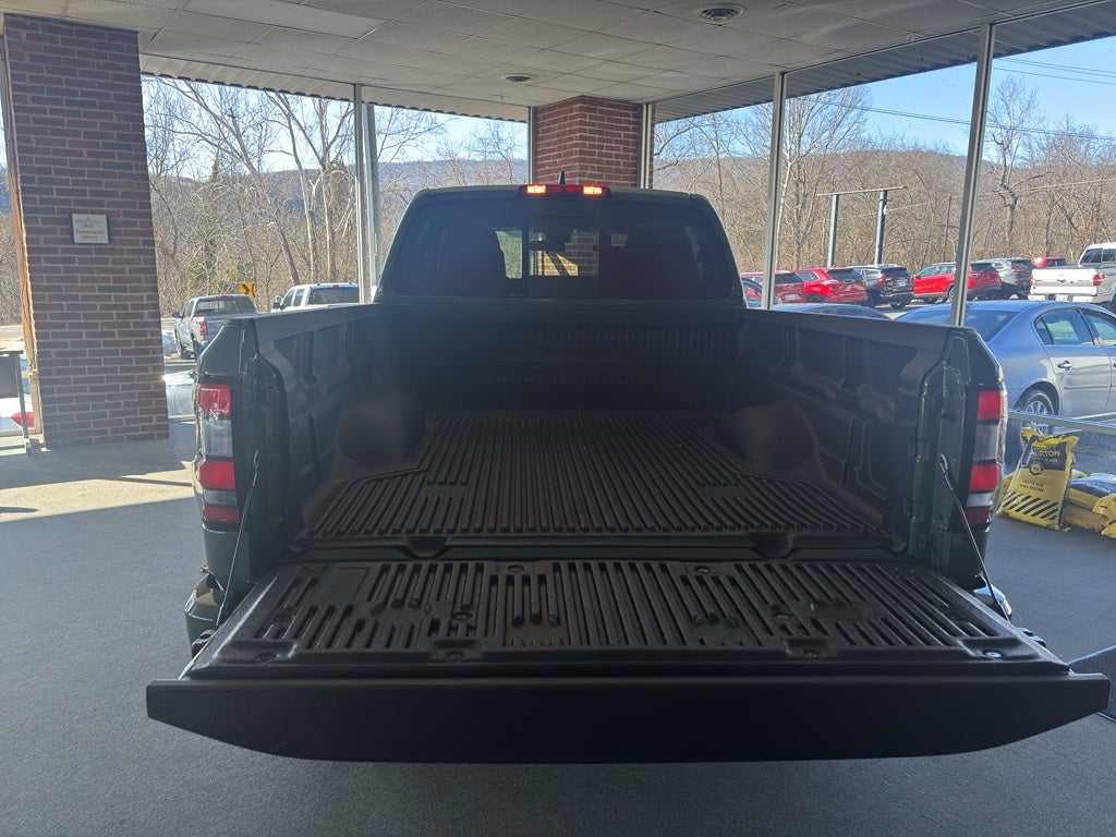 2025 Nissan Frontier SV