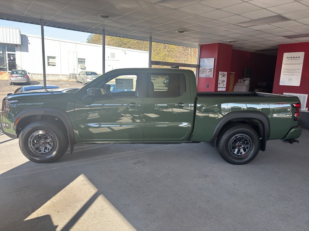 2025 Nissan Frontier SV