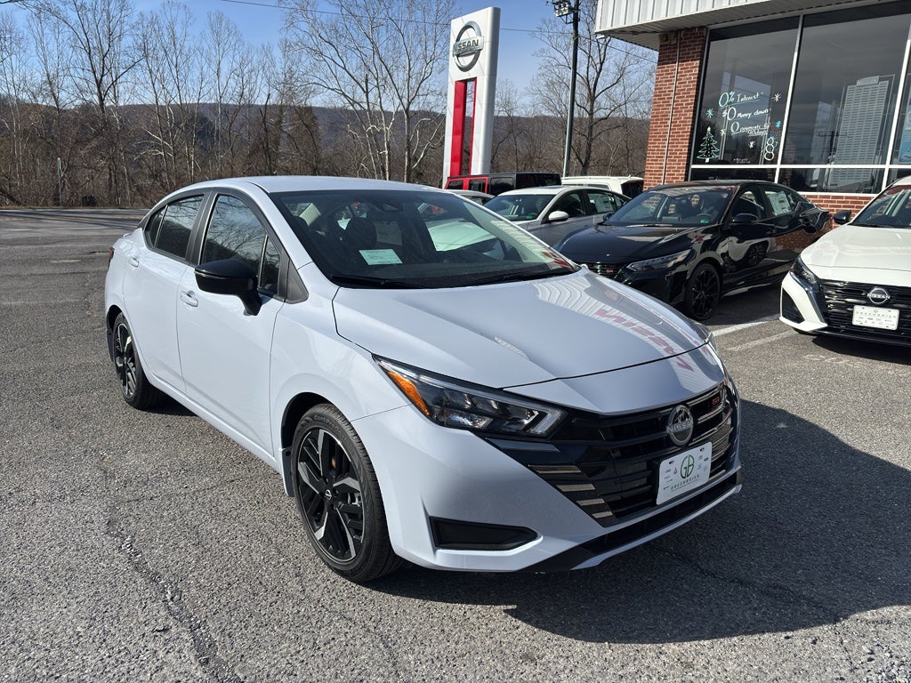 2025 Nissan Versa SR