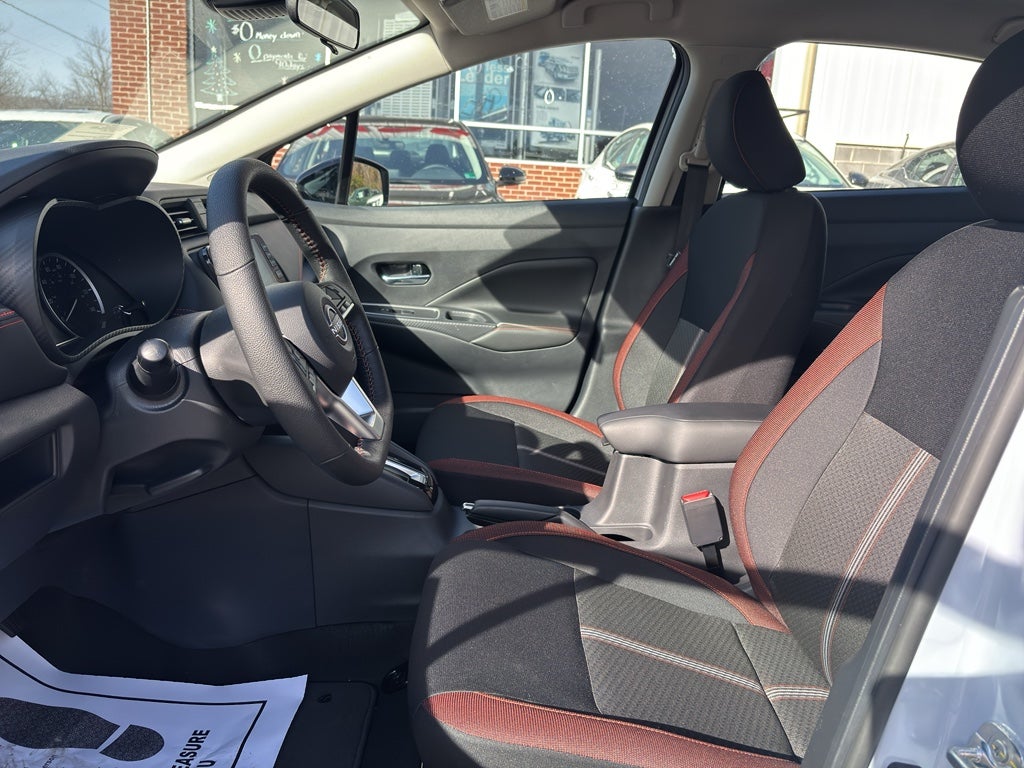 2025 Nissan Versa SR