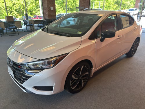 2025 Nissan Versa SR