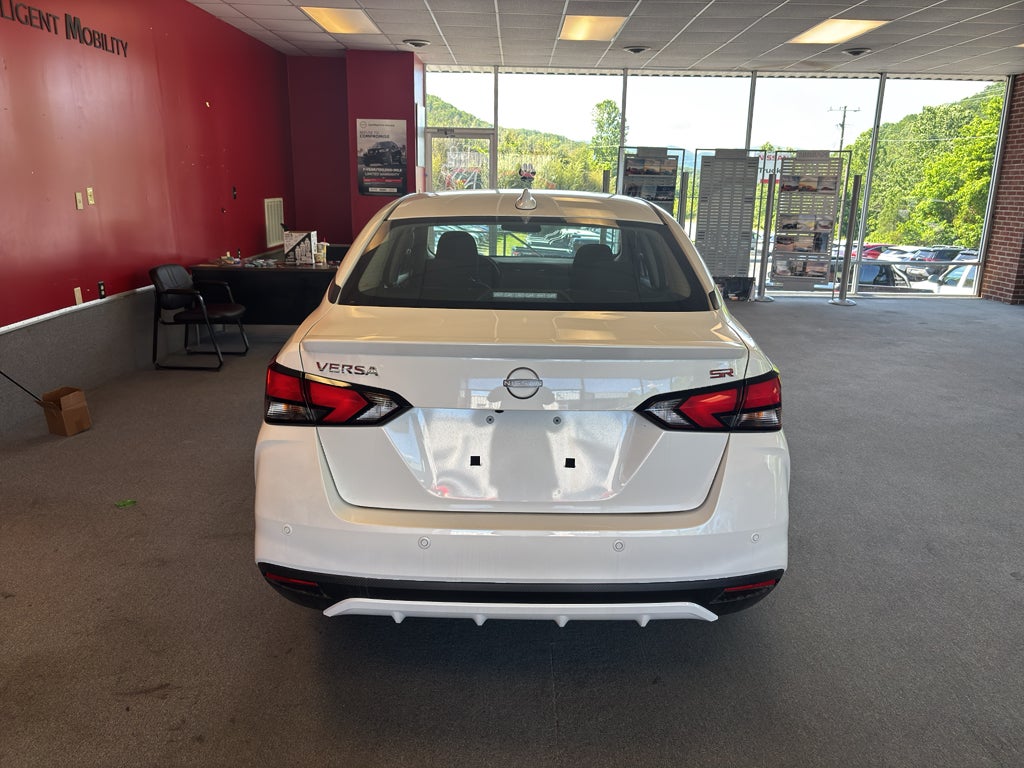 2025 Nissan Versa SR