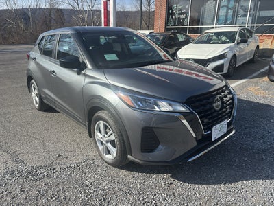 2025 Nissan Kicks Play S