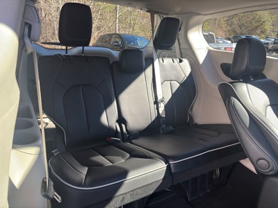 2023 Chrysler Pacifica Hybrid Limited